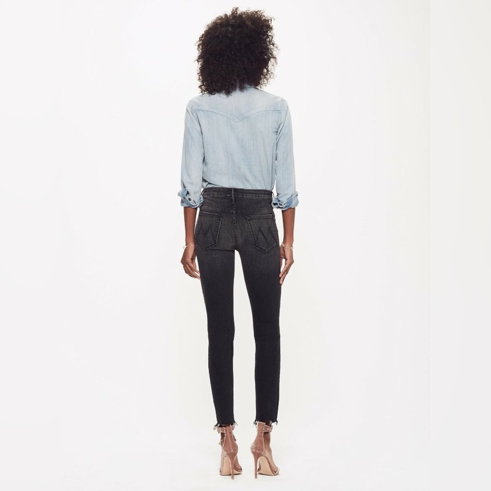 Mother High Waisted Looker Ankle Fray in Night Hawk(Washed Black)